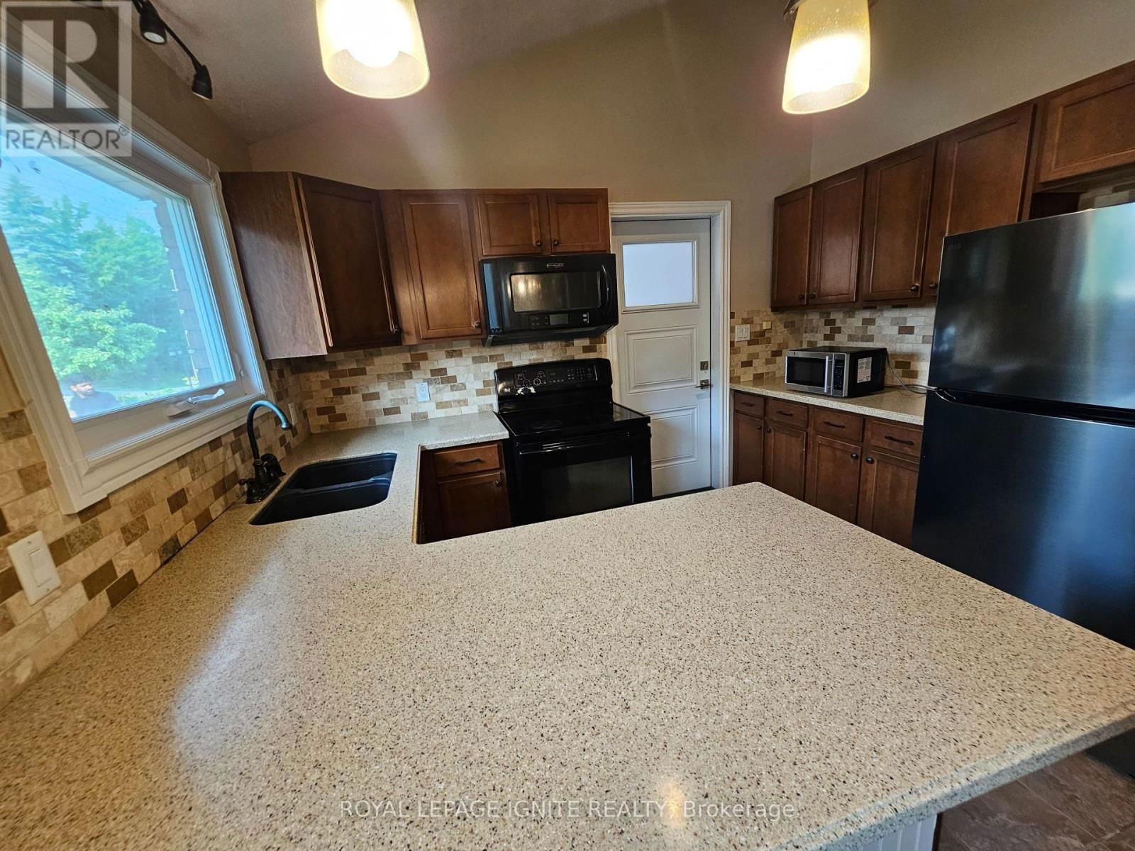 253 WOODLAND DRIVE NORTH Image 20