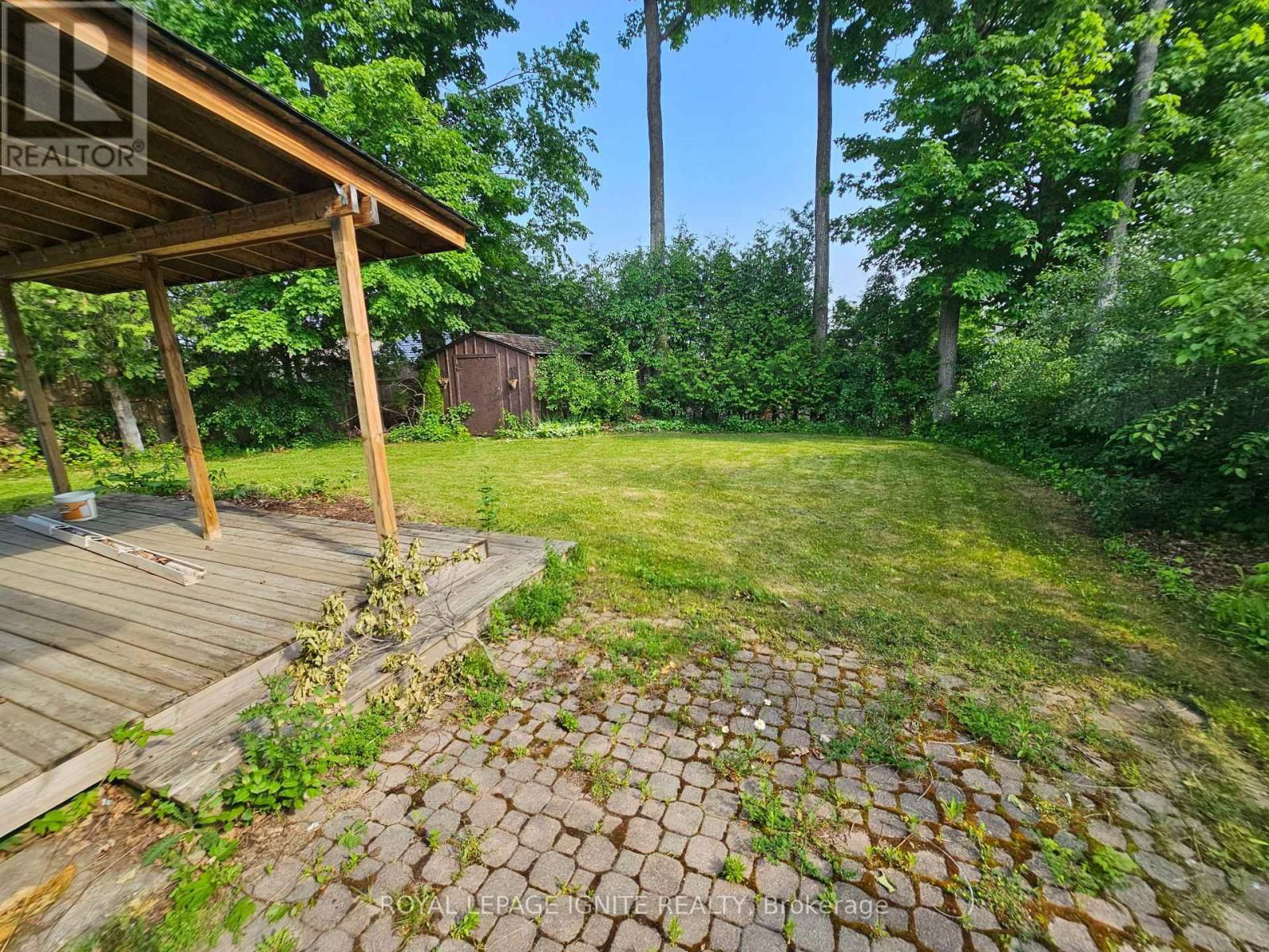 253 WOODLAND DRIVE NORTH Image 24