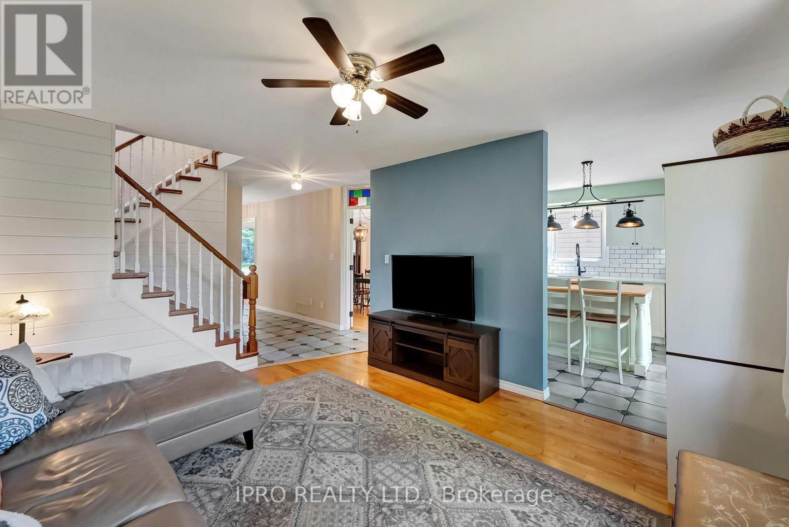 28 CELTIC DRIVE Image 12