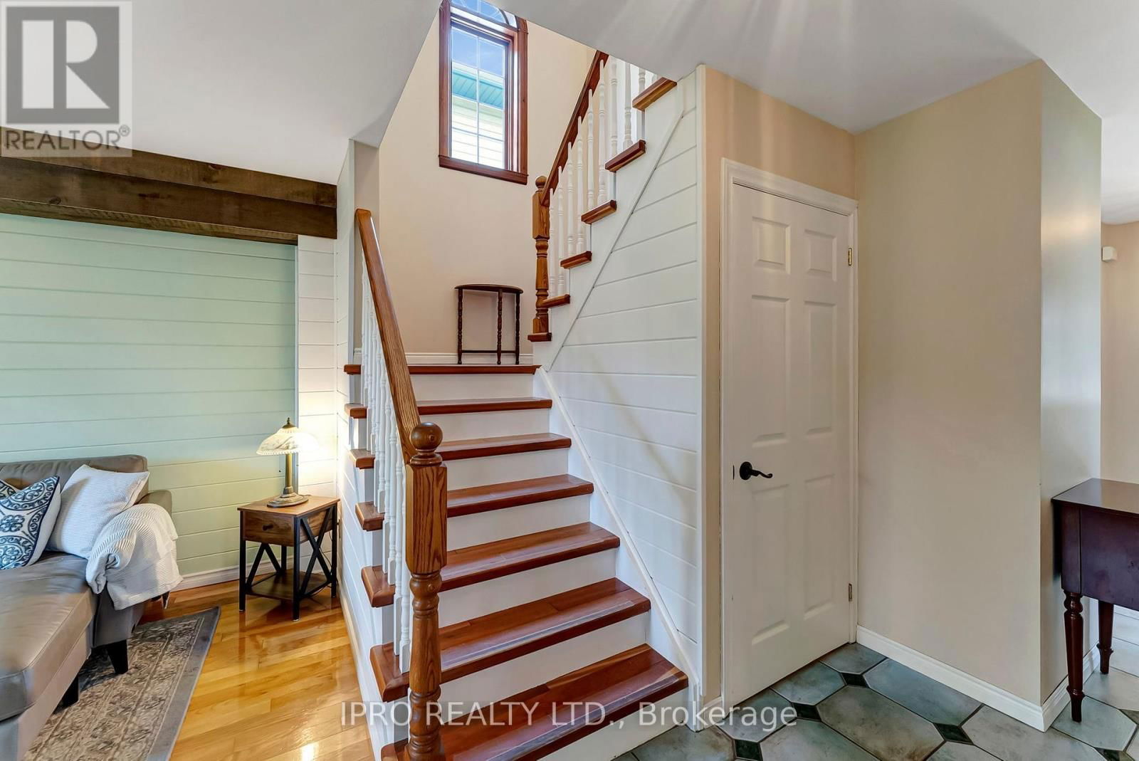 28 CELTIC DRIVE Image 19