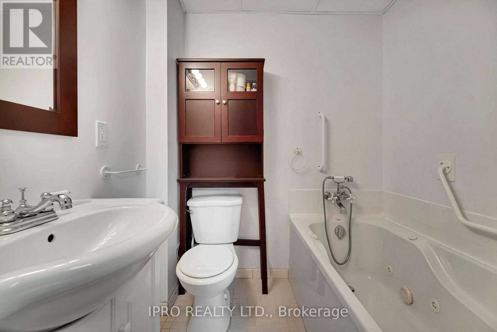 28 CELTIC DRIVE Image 31