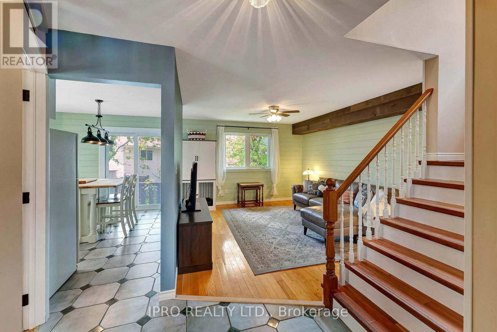 28 CELTIC DRIVE Image 9