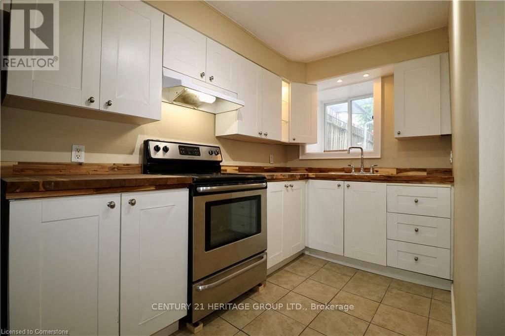 Lower Unit - 66 WEST AVENUE NORTH Image 1