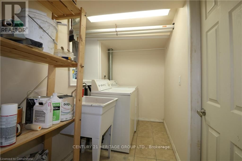 Lower Unit - 66 WEST AVENUE NORTH Image 10