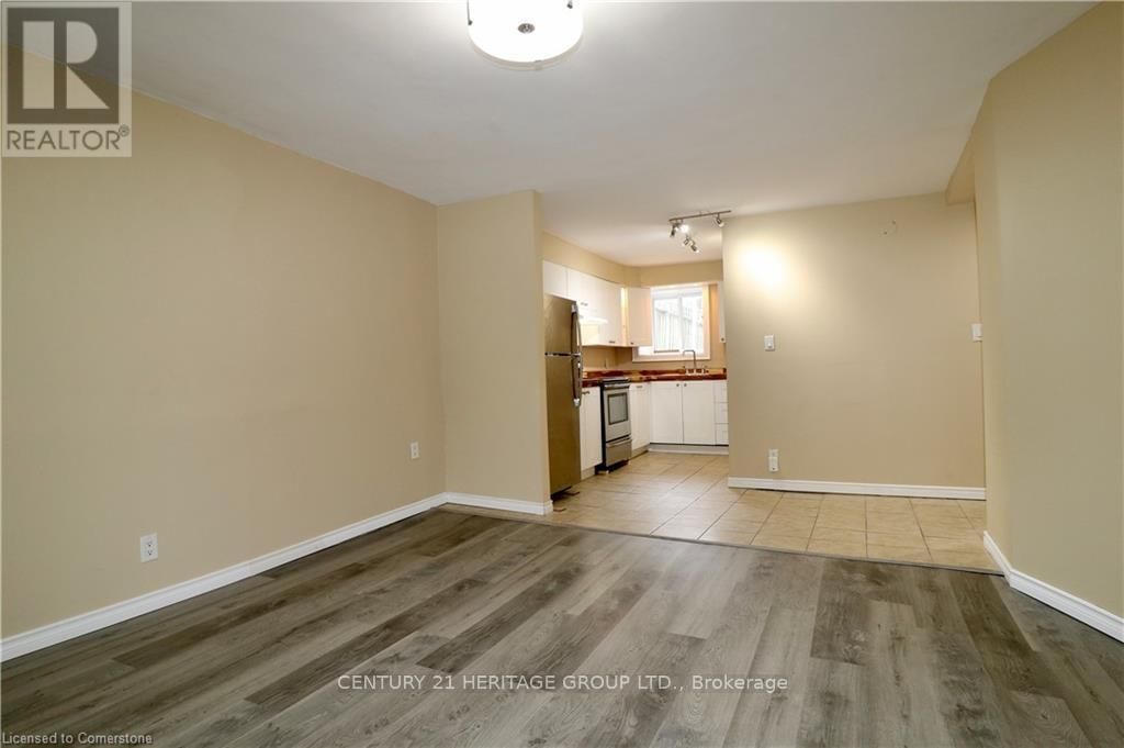 Lower Unit - 66 WEST AVENUE NORTH Image 3