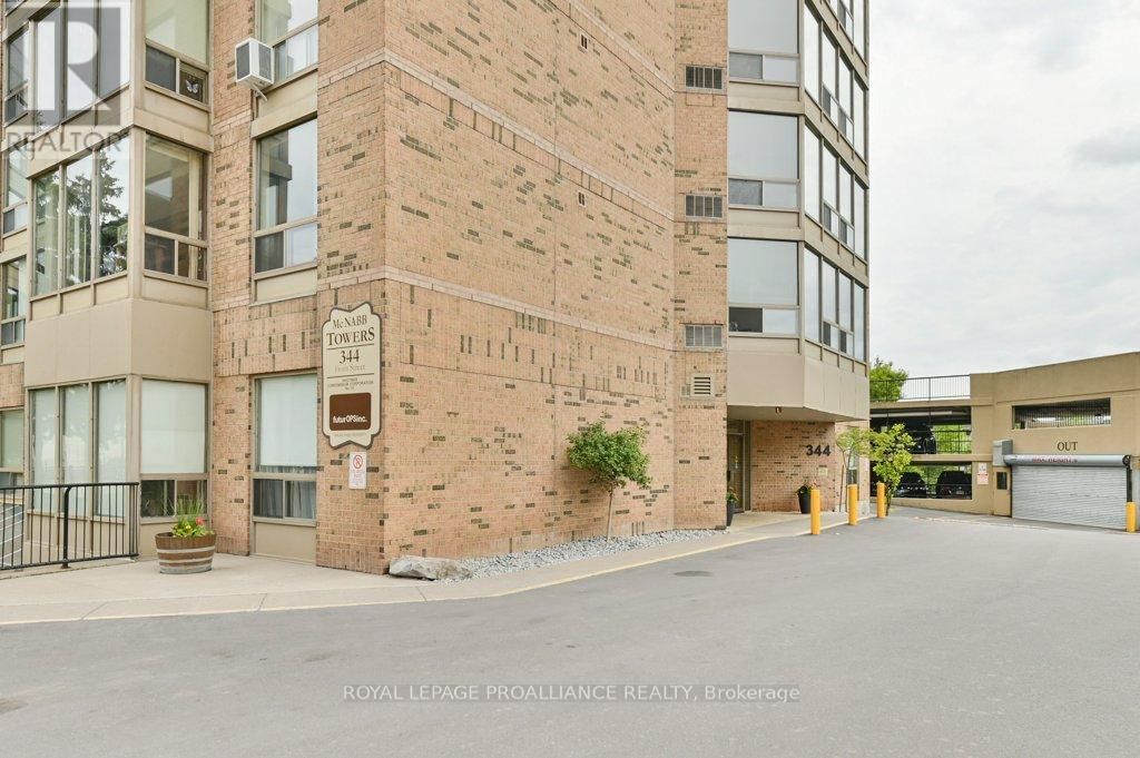 906 - 344 FRONT STREET Image 5