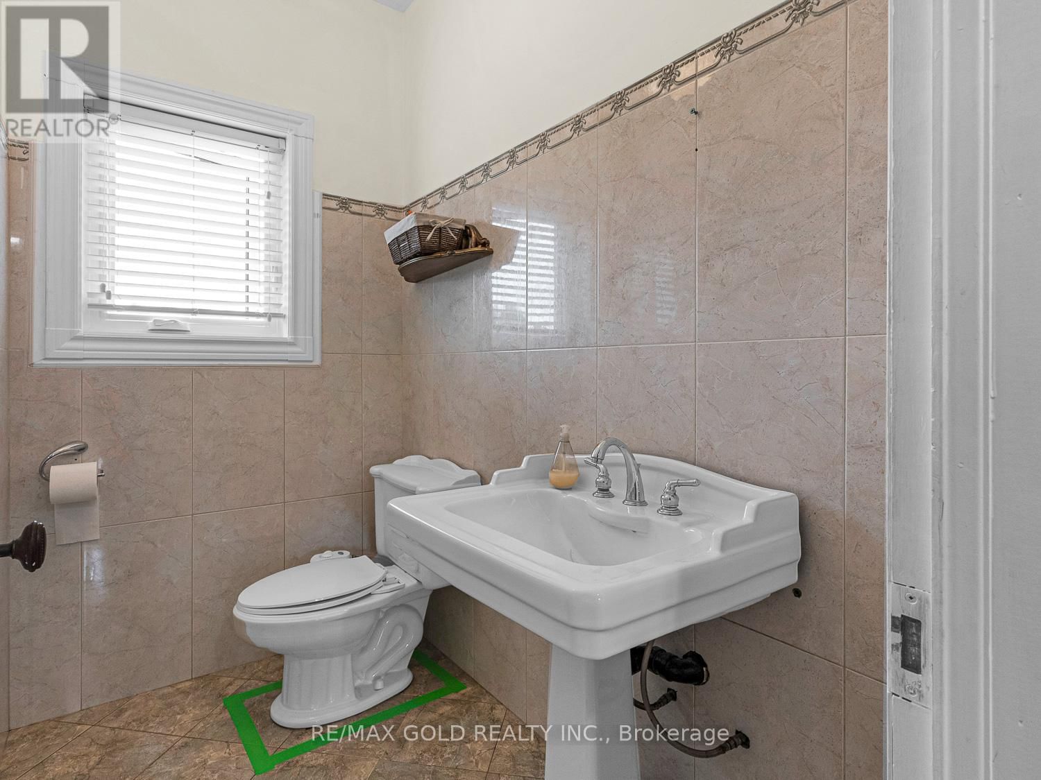634159 HIGHWAY 10 Image 17