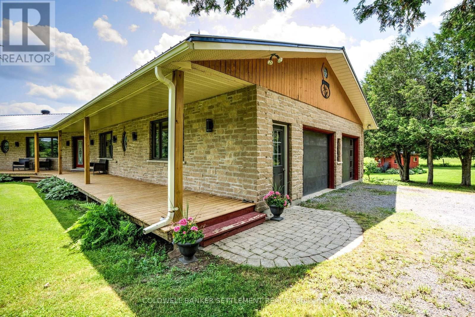 111 FERRIER ROAD EAST Image 35