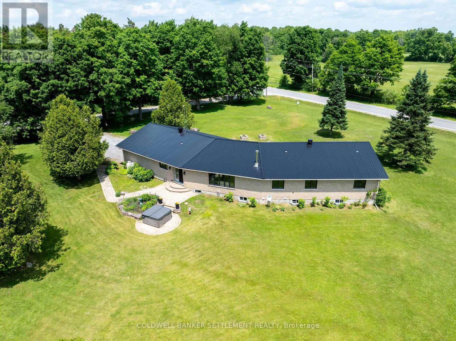 111 FERRIER ROAD EAST Image 5