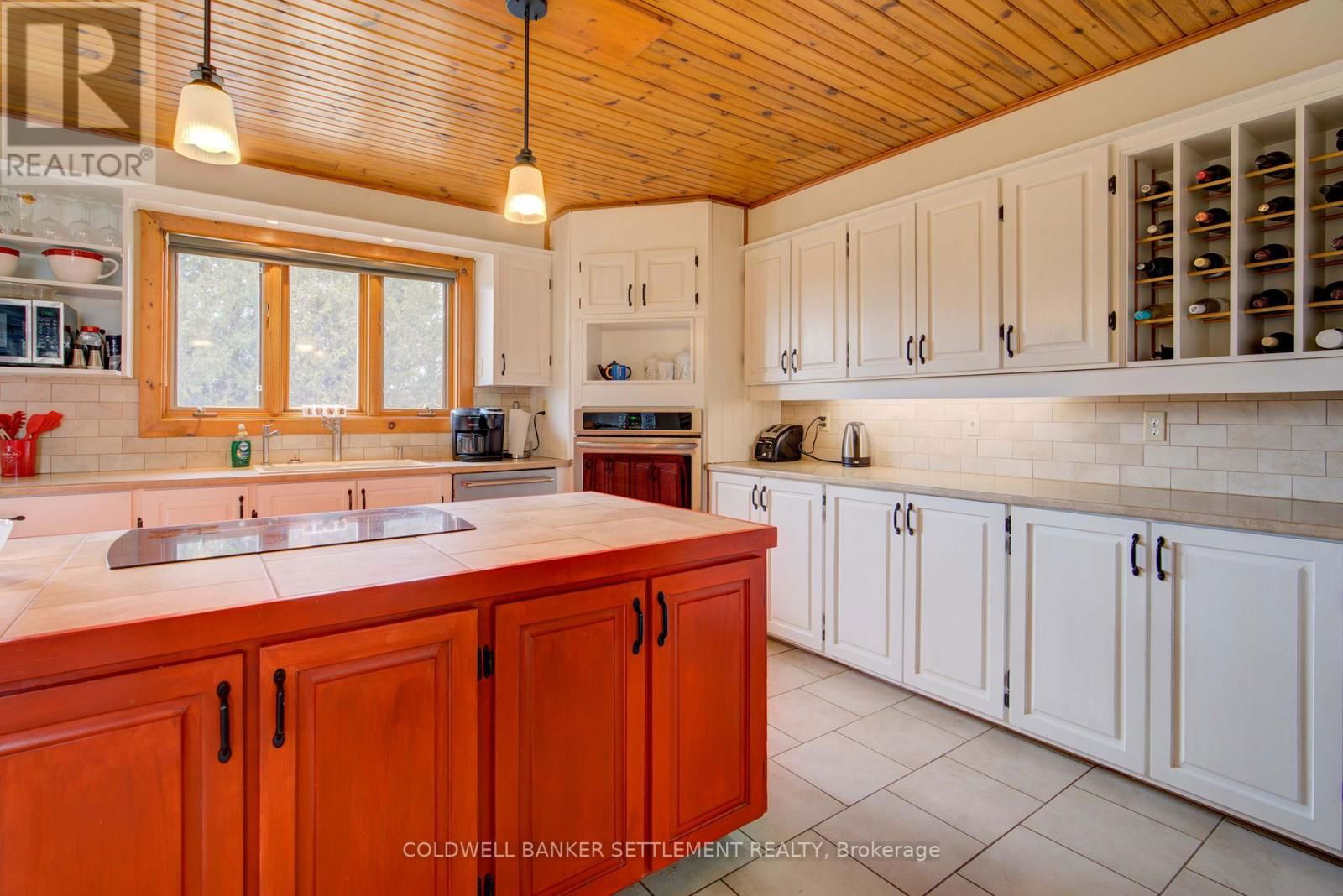 111 FERRIER ROAD EAST Image 8