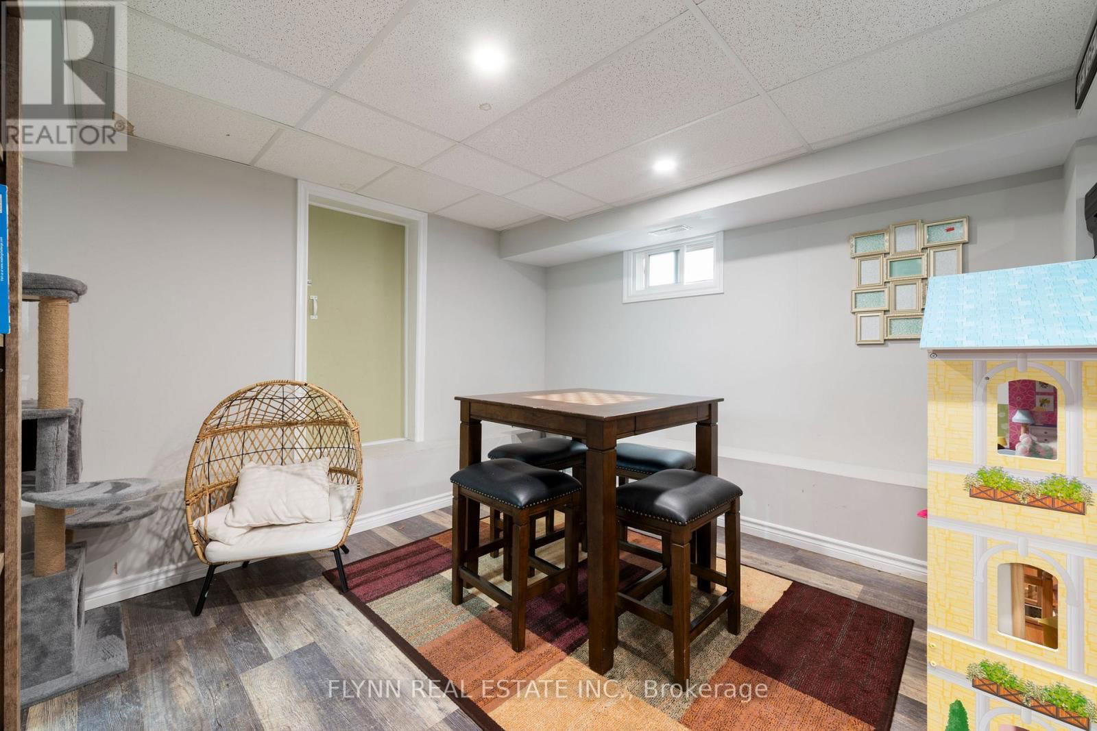 116 ELMVIEW STREET WEST Image 25