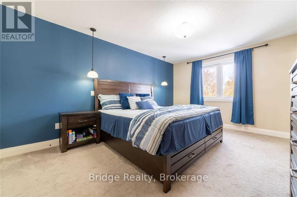 132 WEDGEWOOD DRIVE Image 18