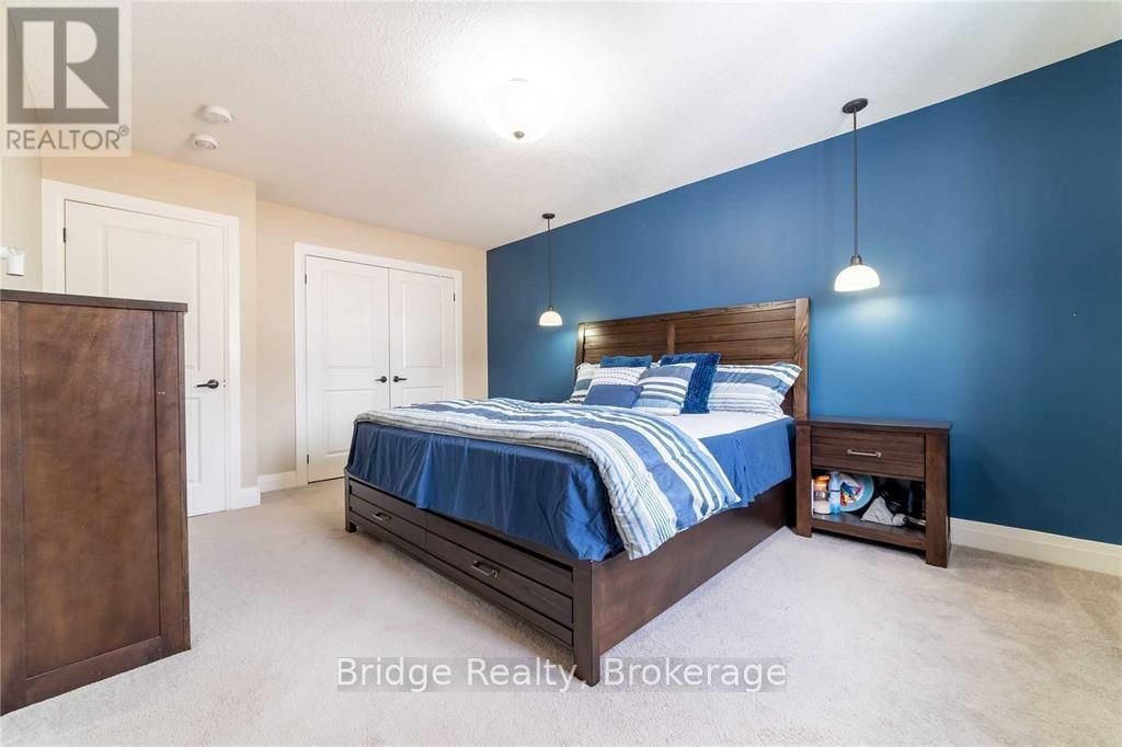 132 WEDGEWOOD DRIVE Image 19