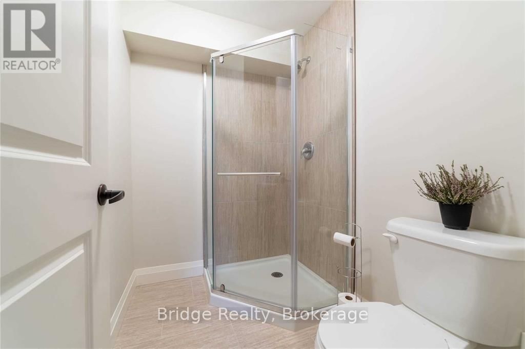 132 WEDGEWOOD DRIVE Image 29