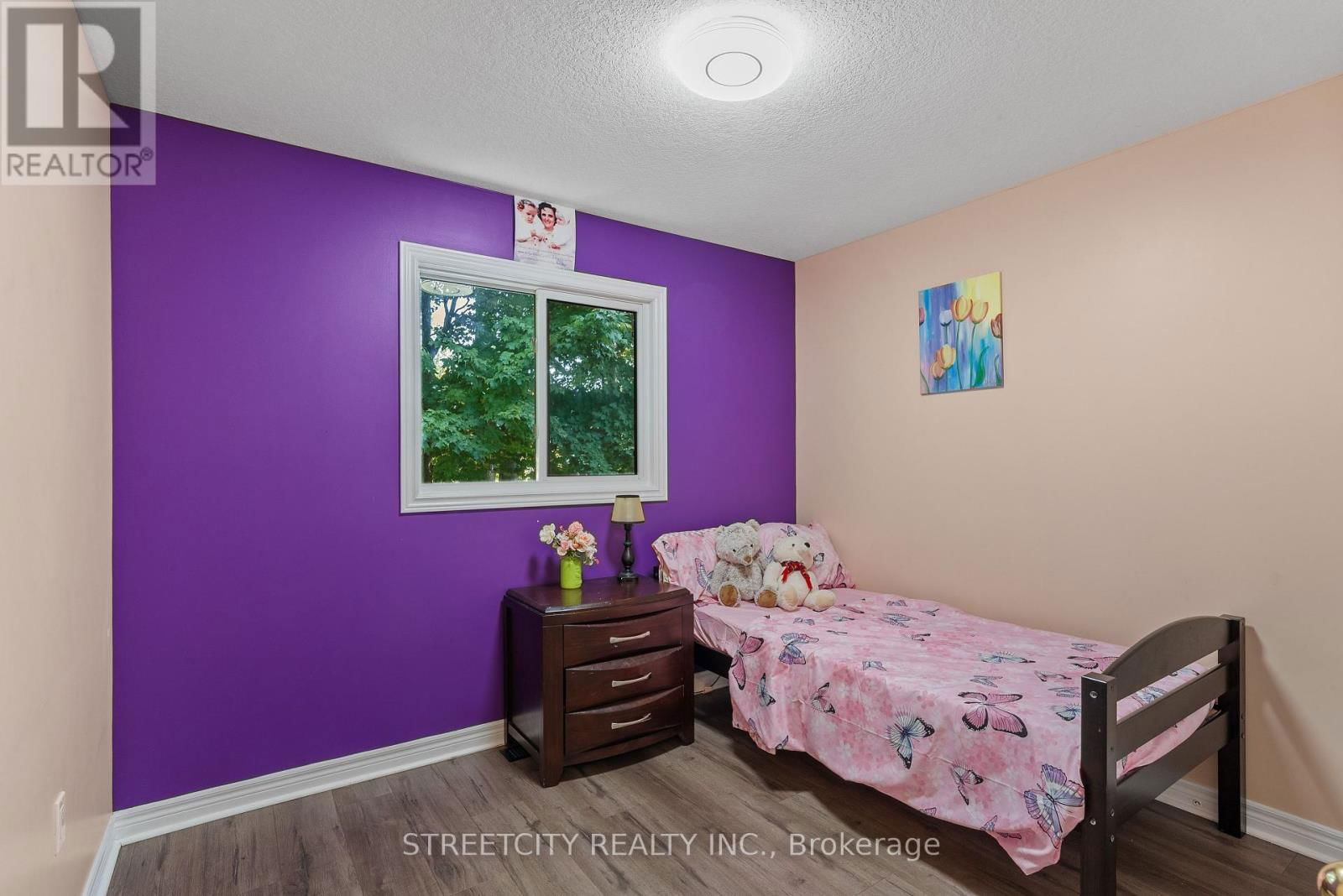 131 BRIDLE PATH Image 21