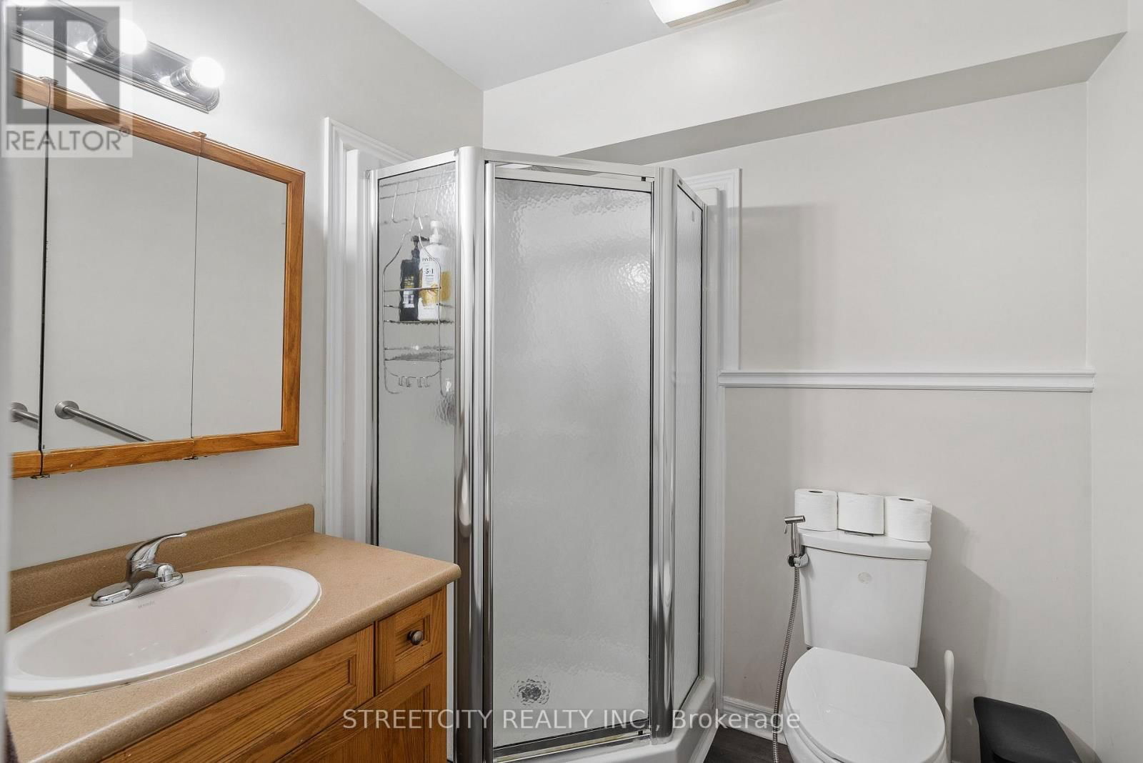 131 BRIDLE PATH Image 35