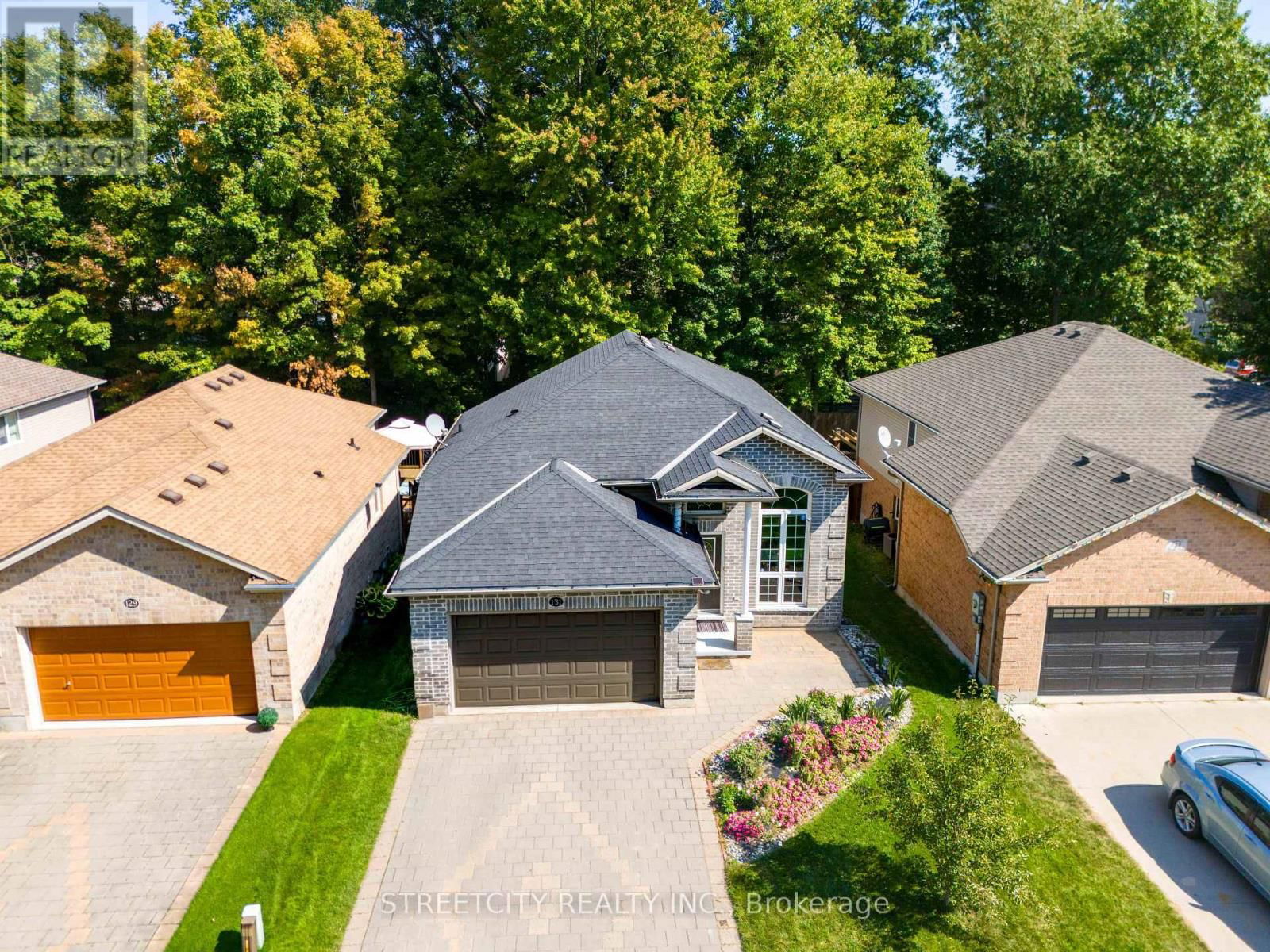 131 BRIDLE PATH Image 43