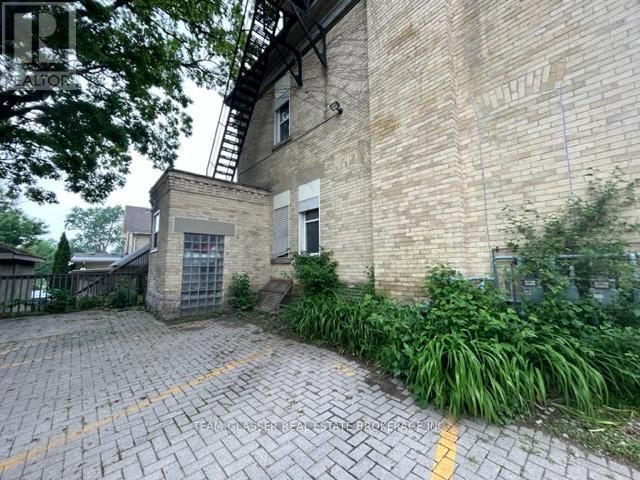 324 WOLFE STREET Image 13