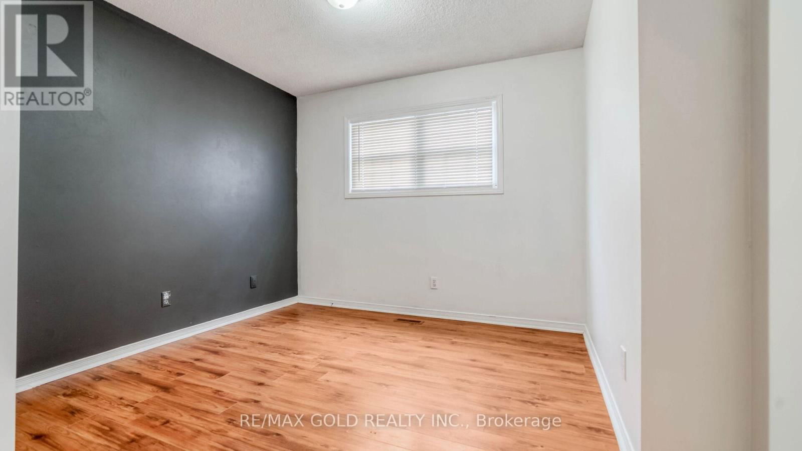 222 FLEMING DRIVE Image 23