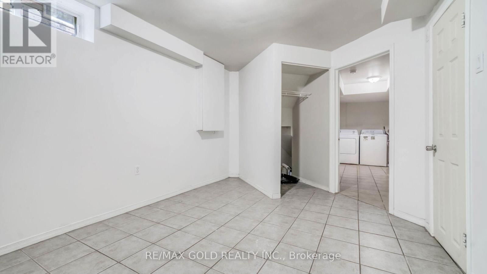 222 FLEMING DRIVE Image 32