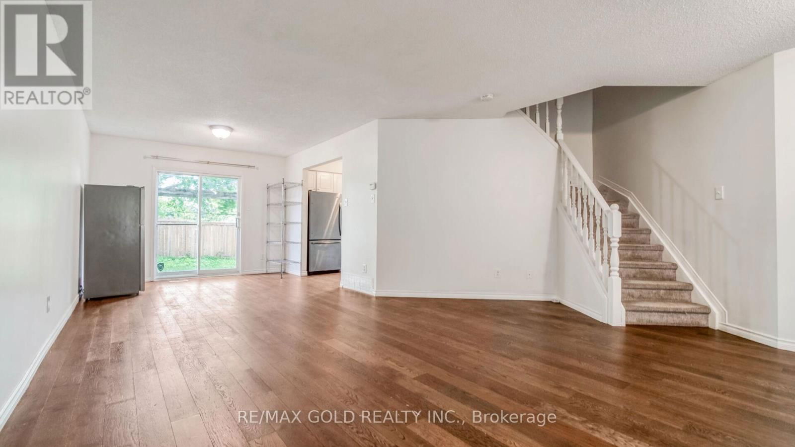 222 FLEMING DRIVE Image 9