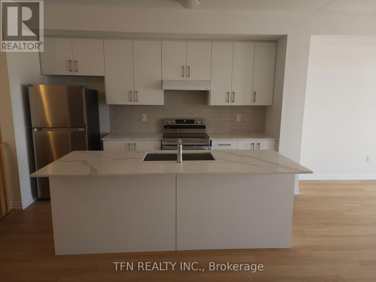 55 STANLEY AVENUE Image 4