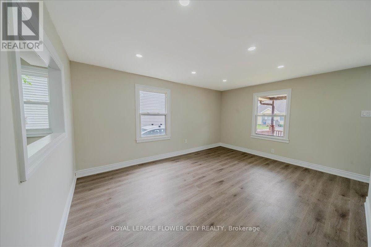 6143 CHURCHILL STREET Image 15
