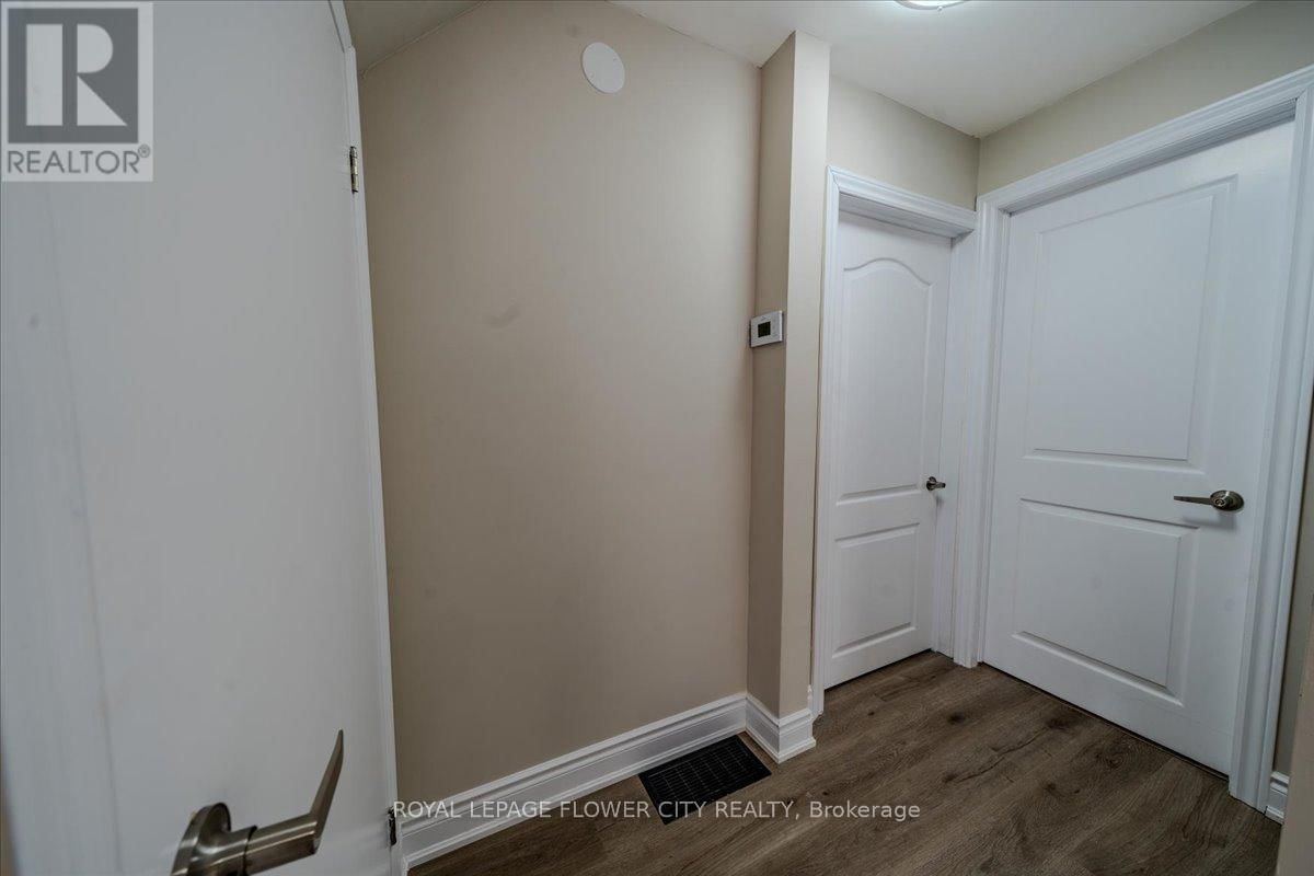 6143 CHURCHILL STREET Image 16