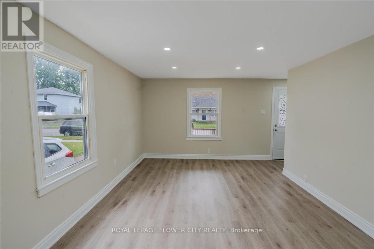 6143 CHURCHILL STREET Image 24