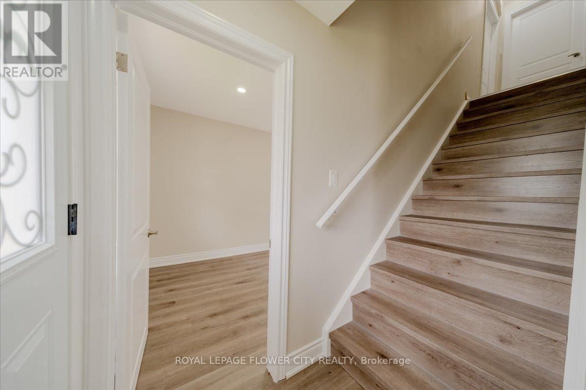 6143 CHURCHILL STREET Image 26
