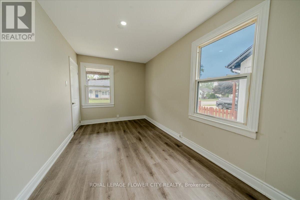 6143 CHURCHILL STREET Image 28