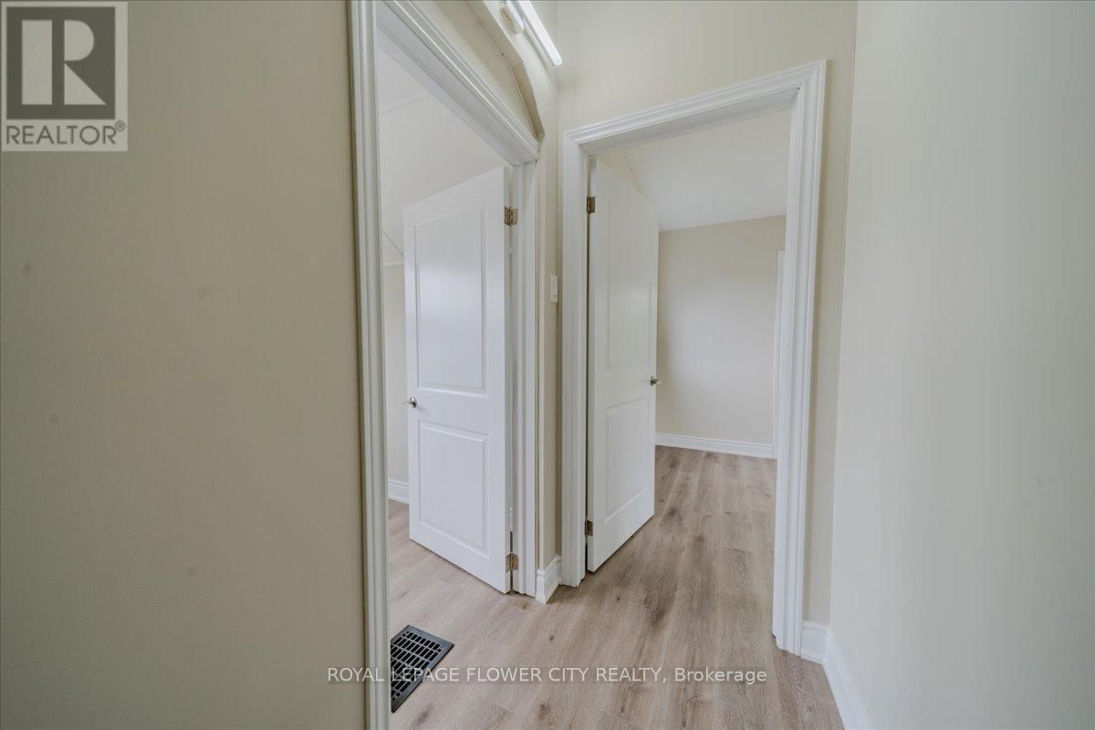 6143 CHURCHILL STREET Image 29