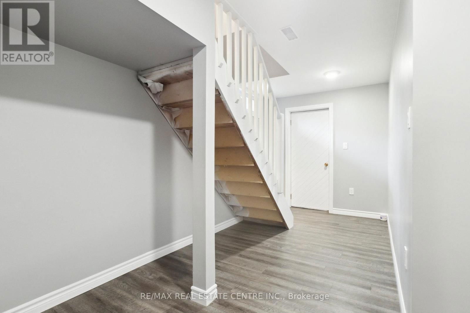 6 RAMONA COURT Image 25