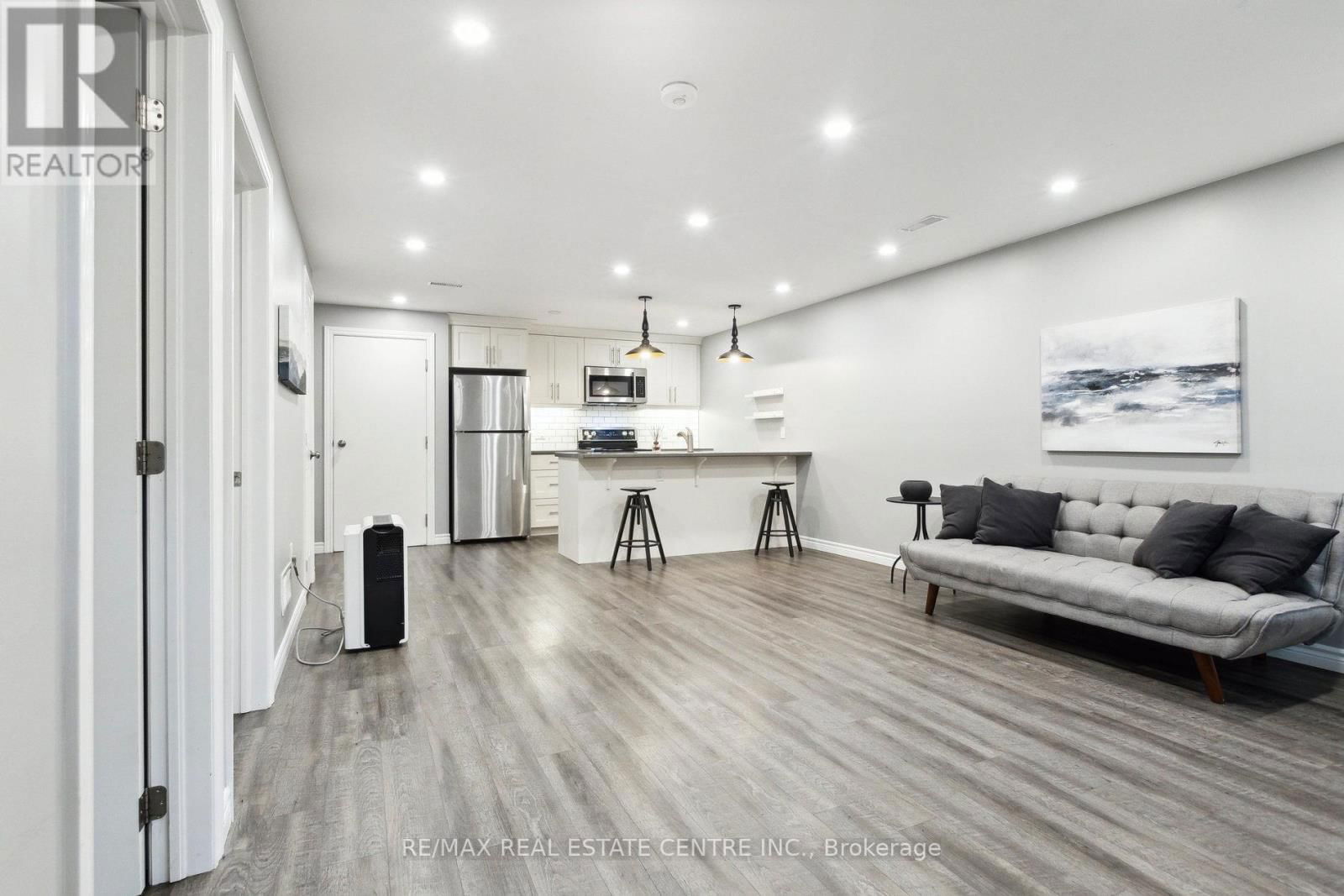 6 RAMONA COURT Image 33