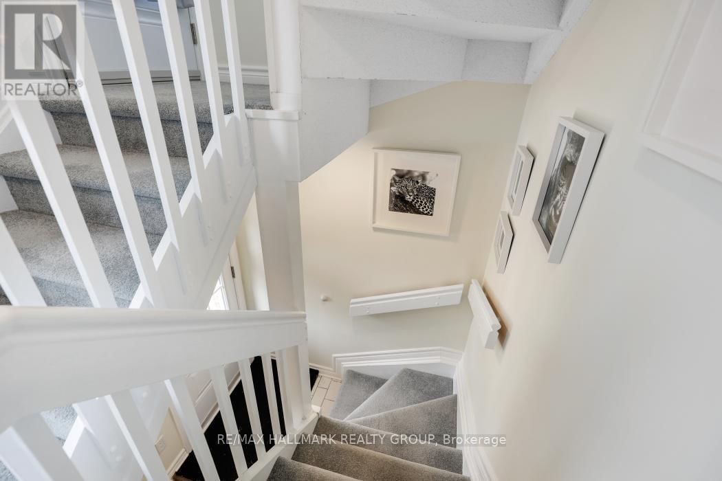8 - 3 STONEBANK CRESCENT Image 8