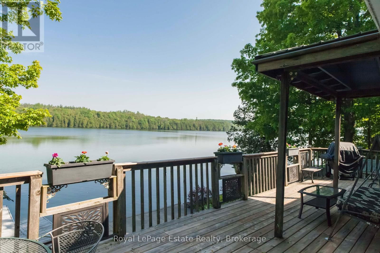 124 MAPLE DRIVE Image 10