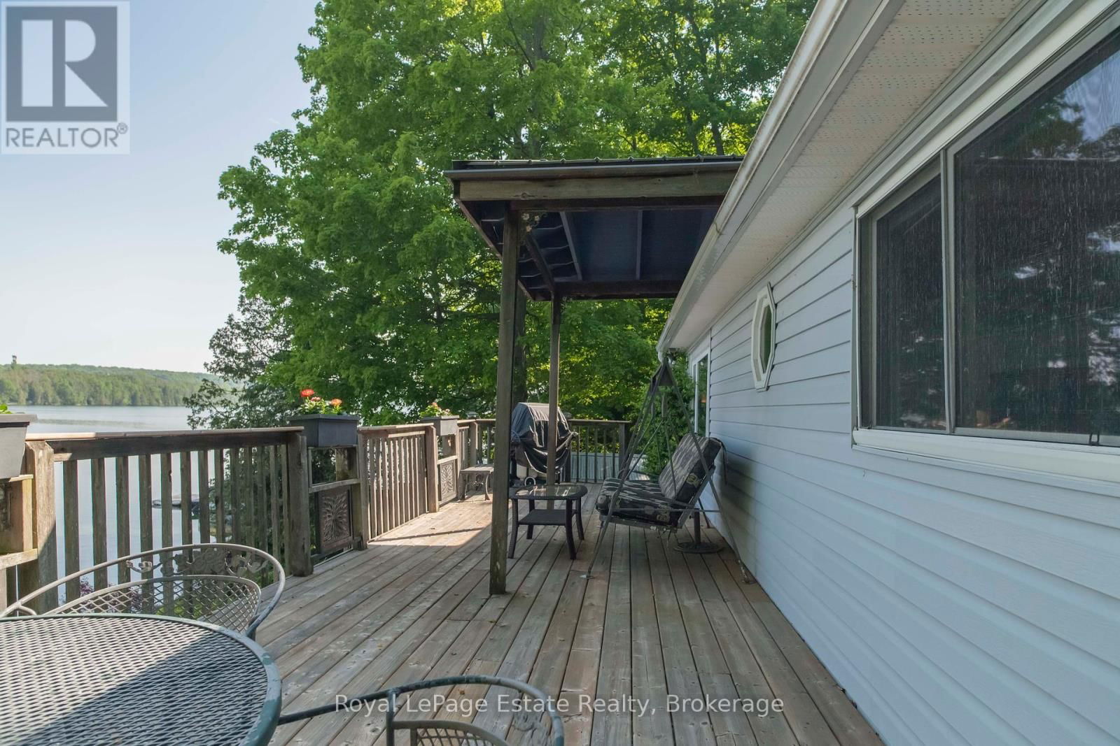 124 MAPLE DRIVE Image 11