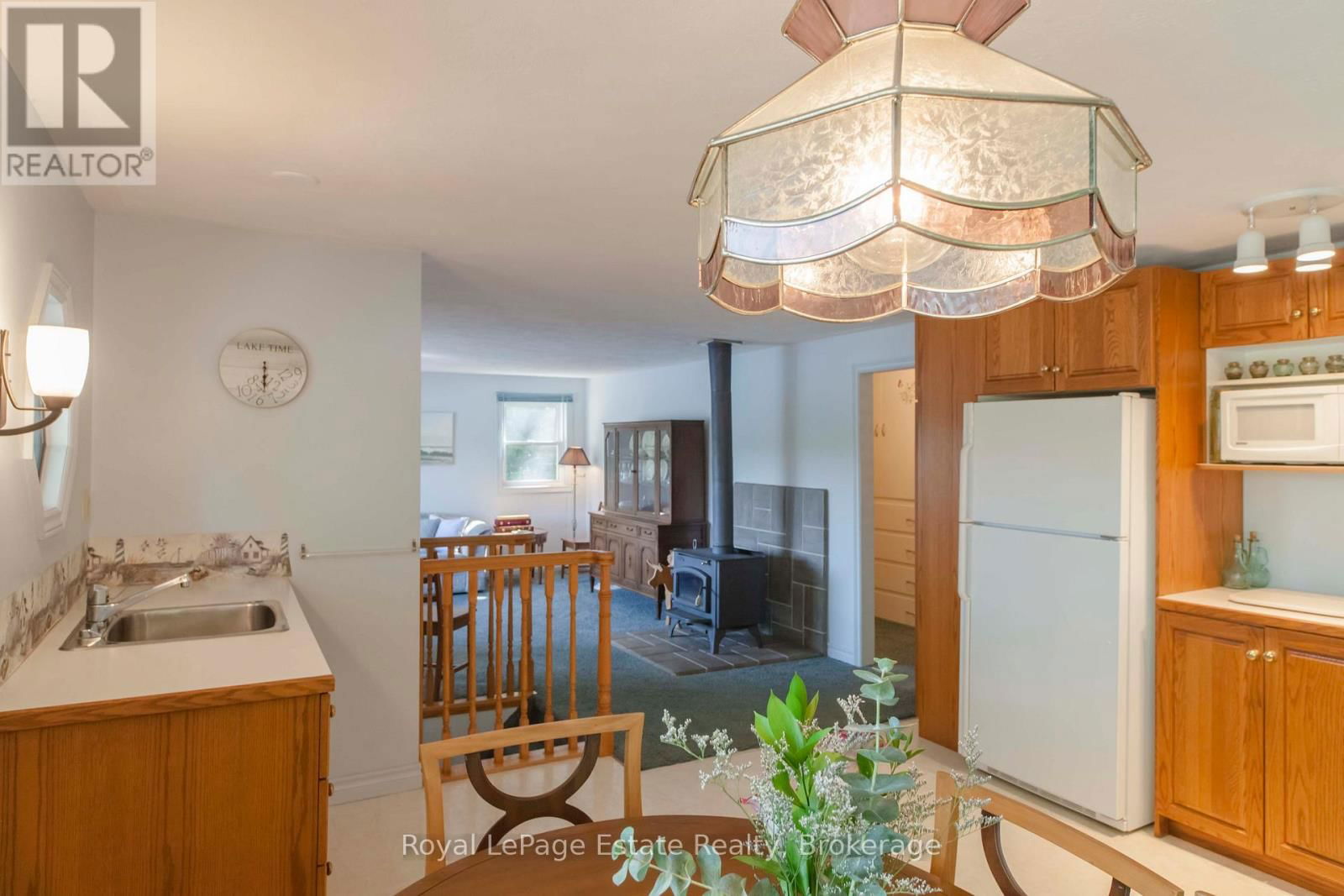 124 MAPLE DRIVE Image 16