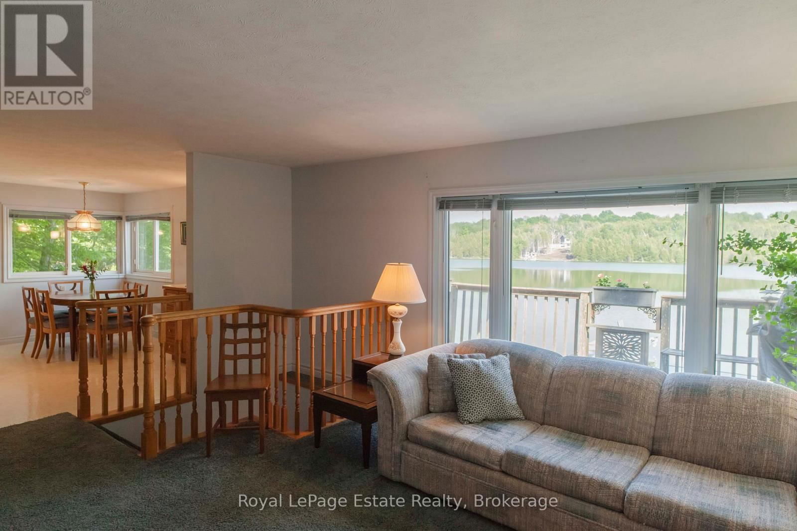 124 MAPLE DRIVE Image 23