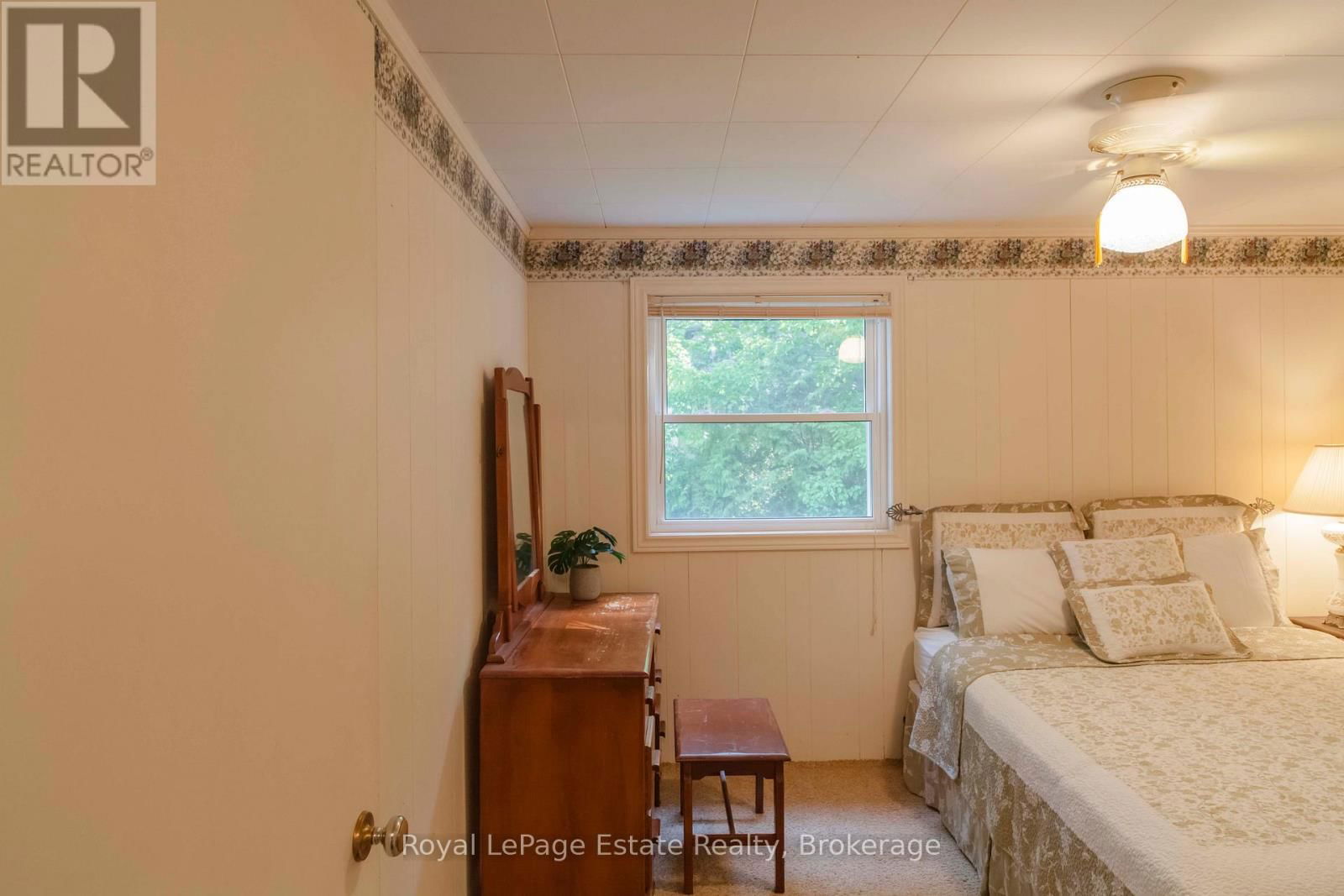 124 MAPLE DRIVE Image 29