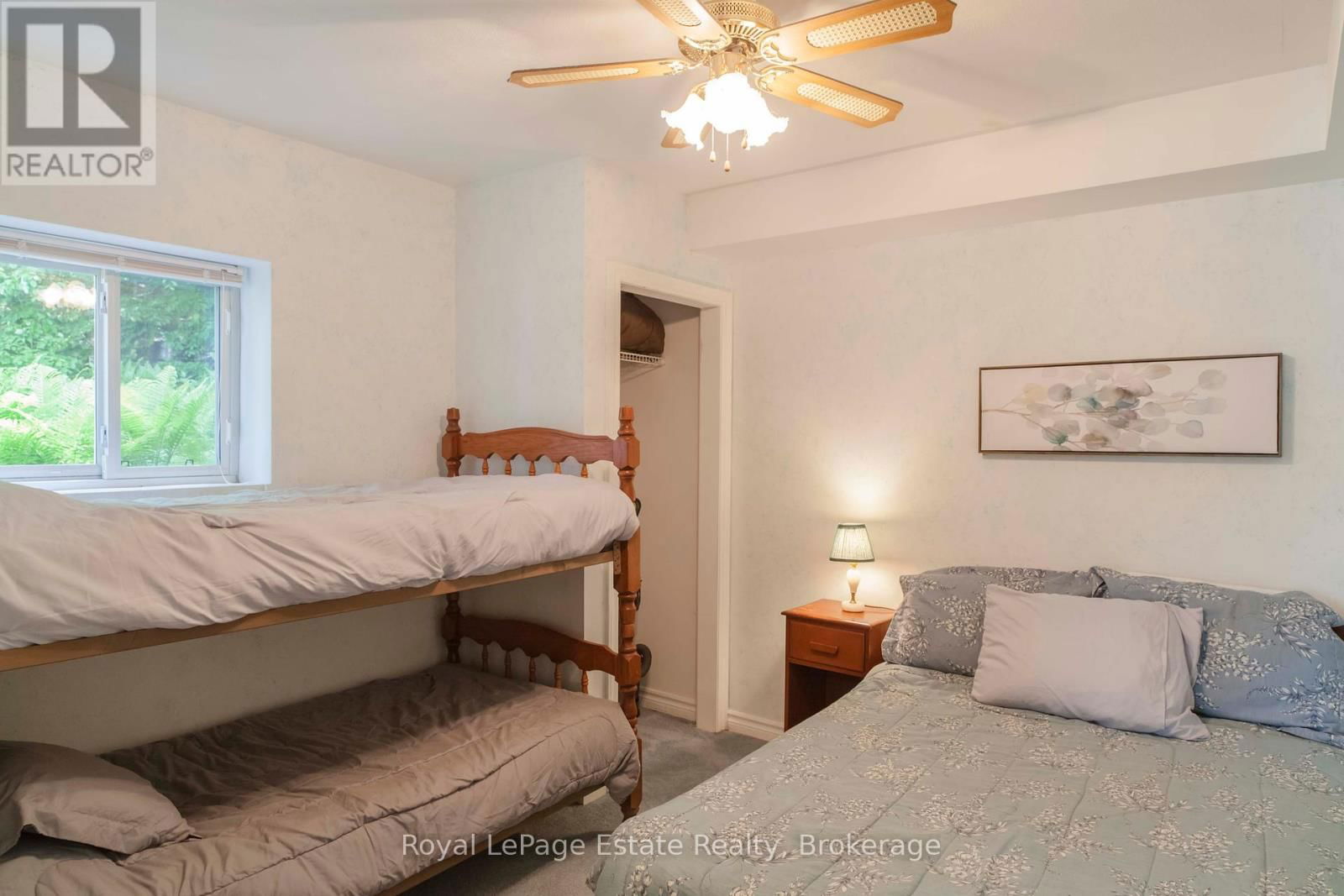 124 MAPLE DRIVE Image 36