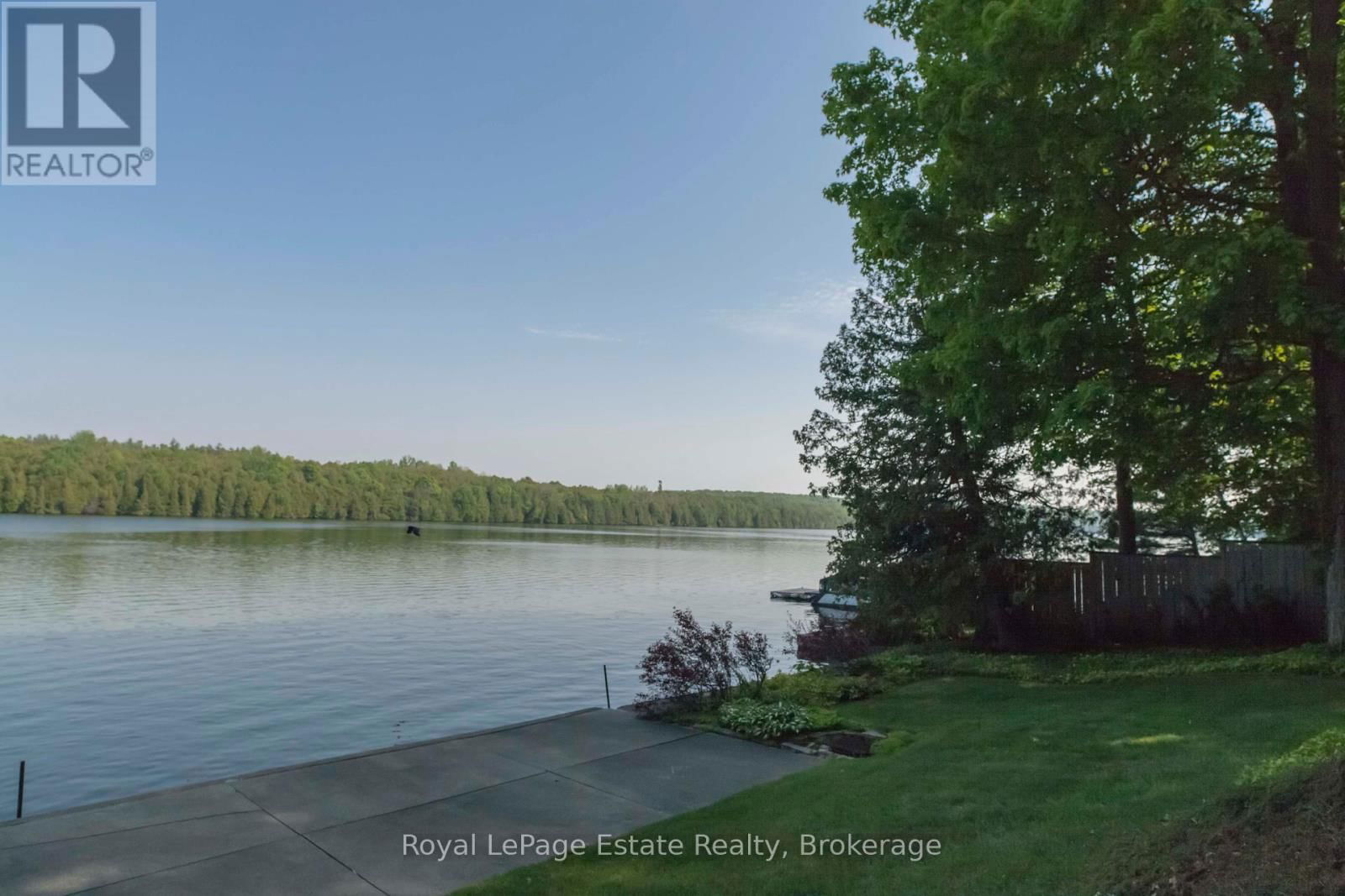 124 MAPLE DRIVE Image 42