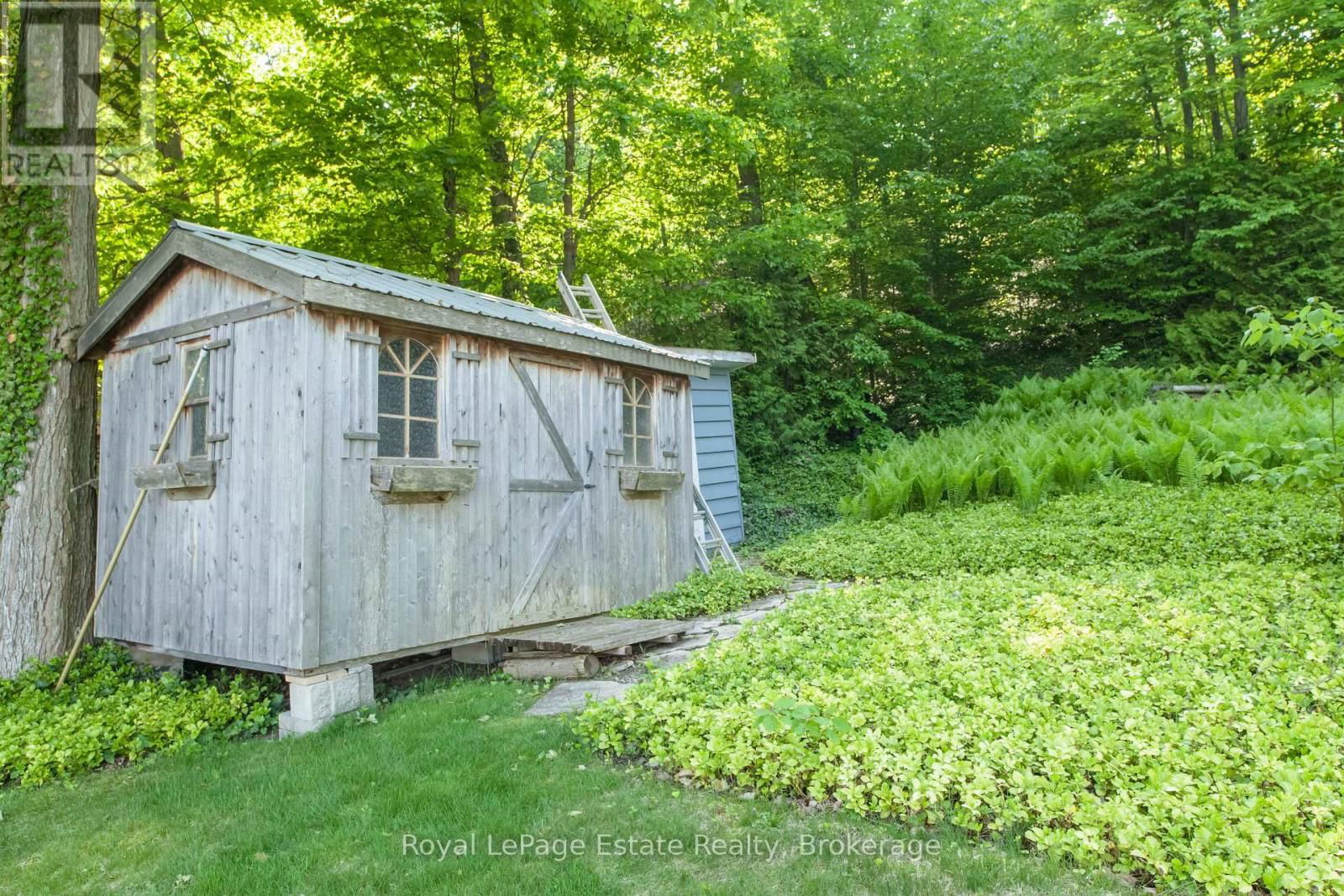 124 MAPLE DRIVE Image 44
