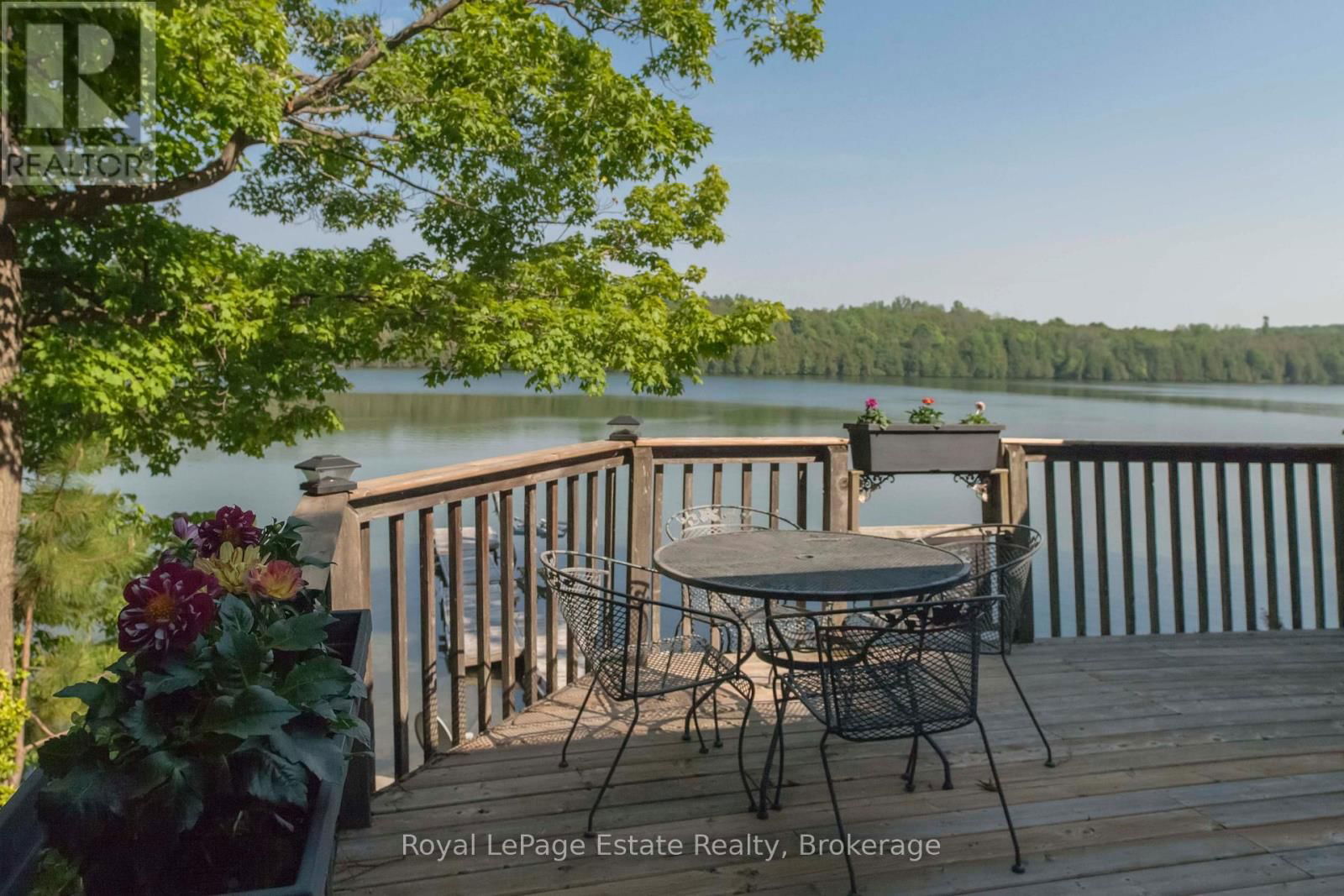 124 MAPLE DRIVE Image 9