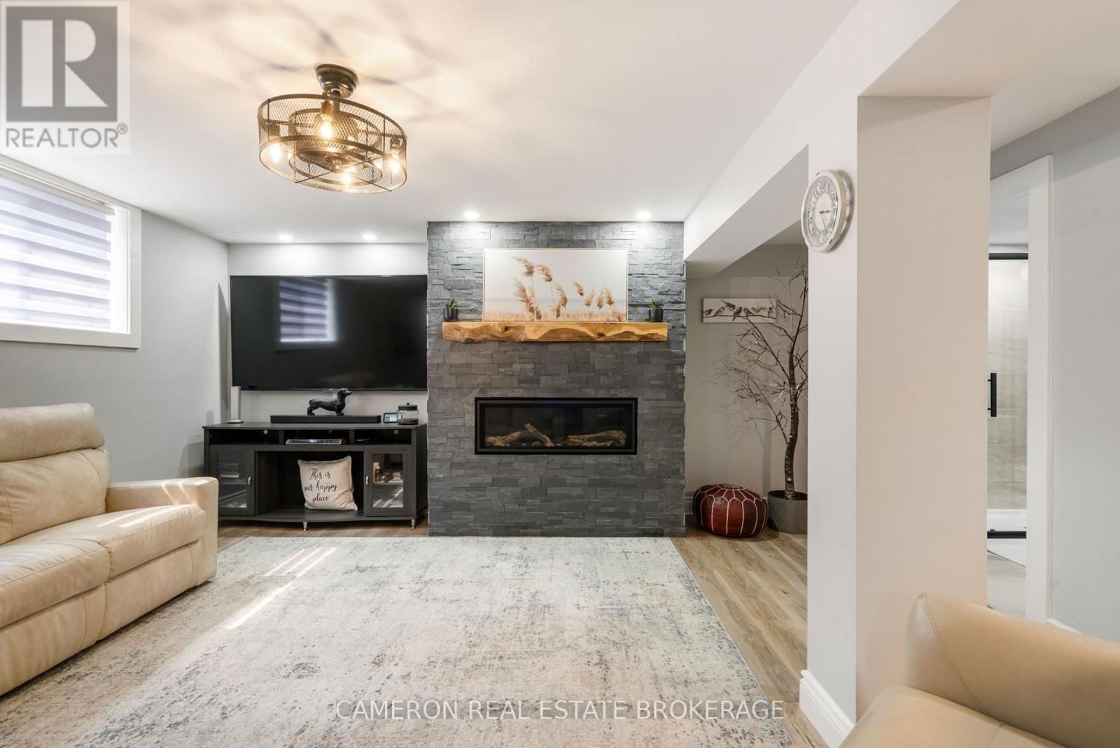 274 EAST RIDGE DRIVE Image 18