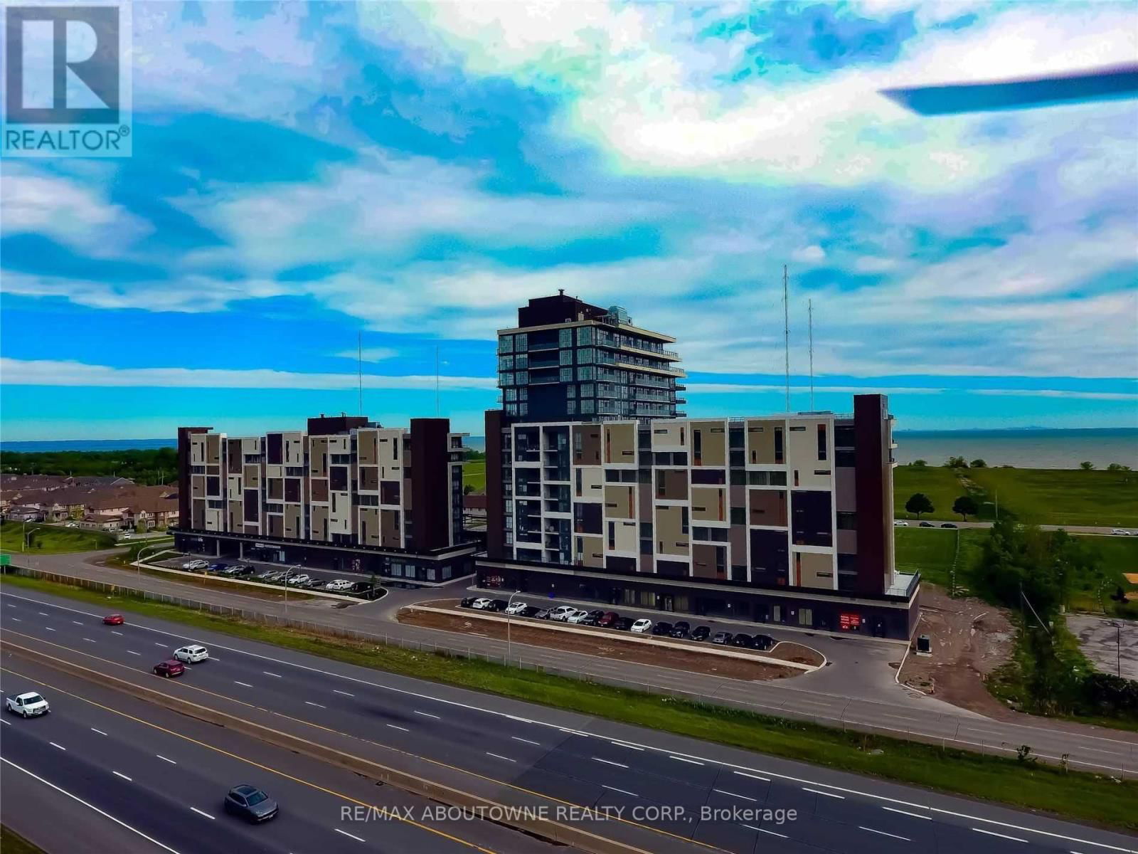 512 - 550 NORTH SERVICE ROAD Image 35