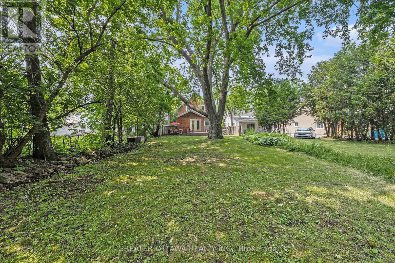 66 LAKE AVENUE EAST Image 22