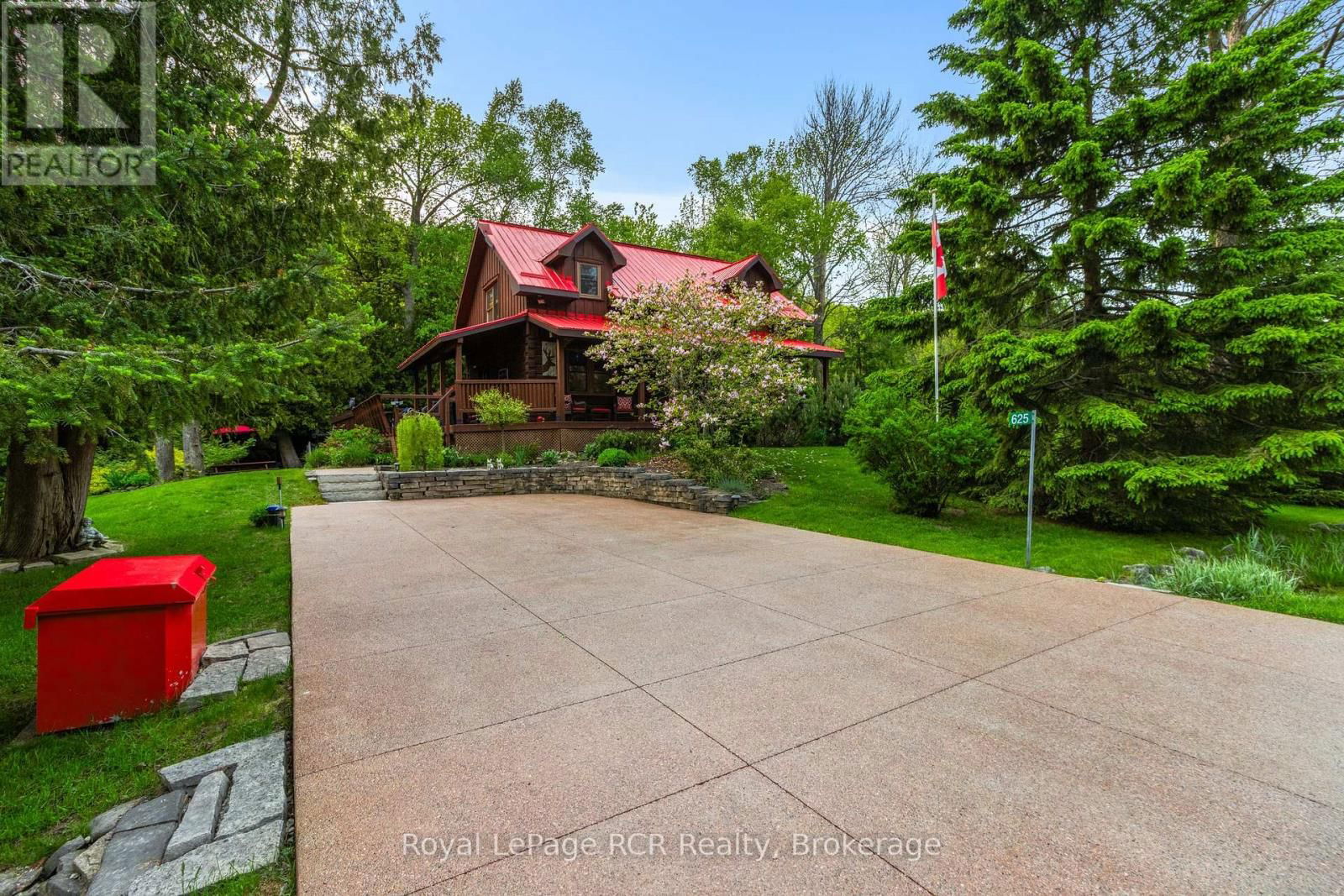 625 MALLORY BEACH ROAD Image 1