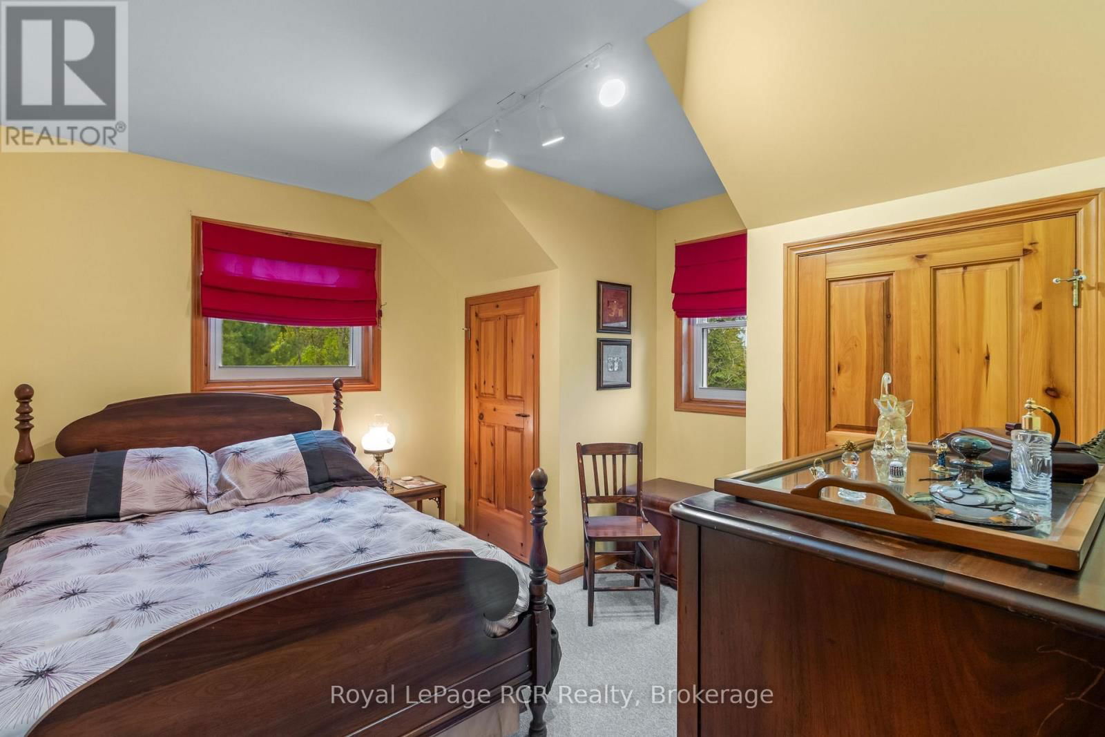625 MALLORY BEACH ROAD Image 22