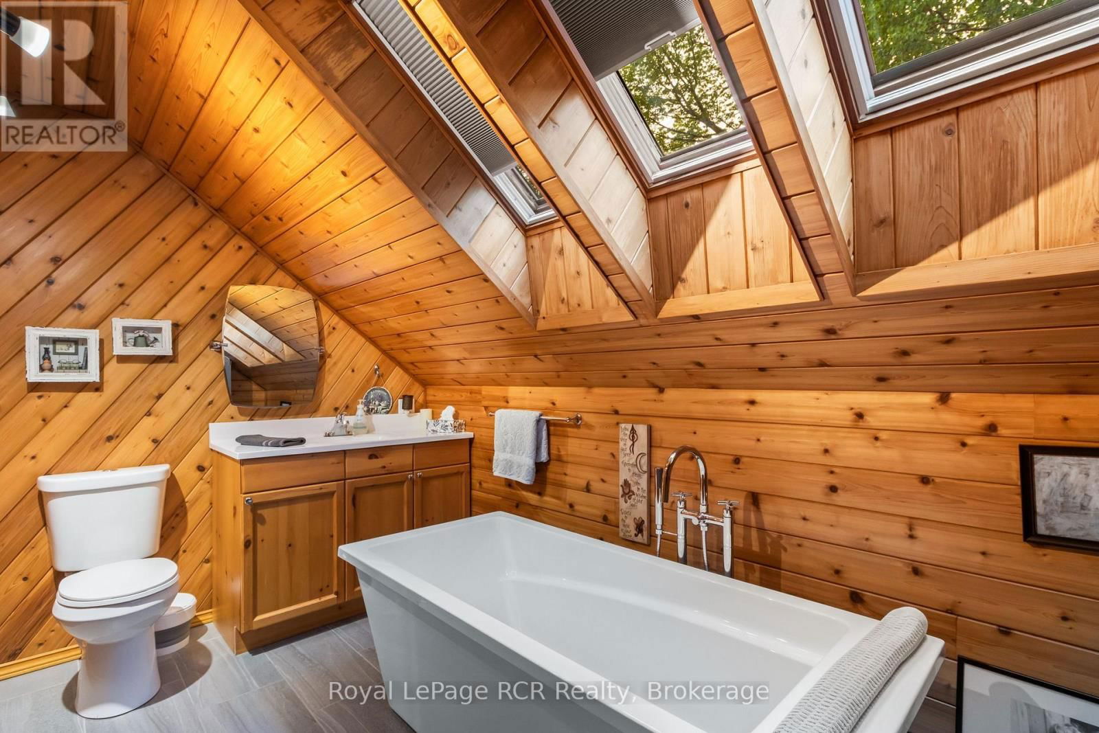 625 MALLORY BEACH ROAD Image 24